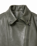 Snap-button lapel and asymmetric YKK zip detail