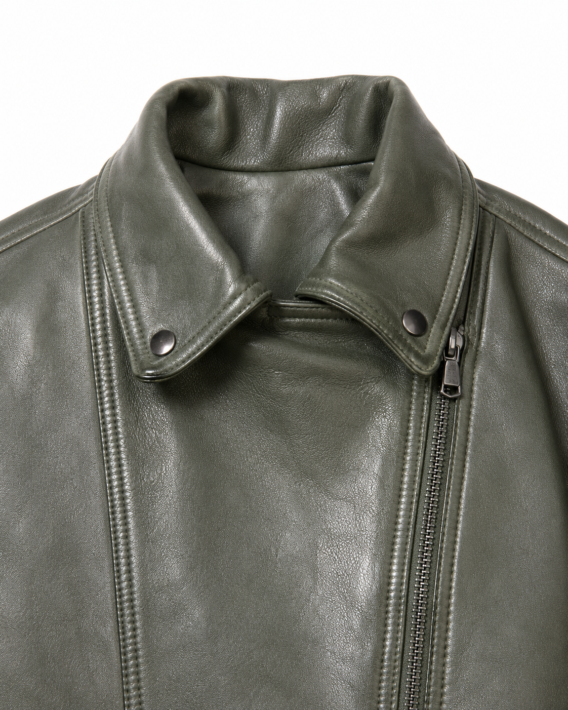 Snap-button lapel and asymmetric YKK zip detail